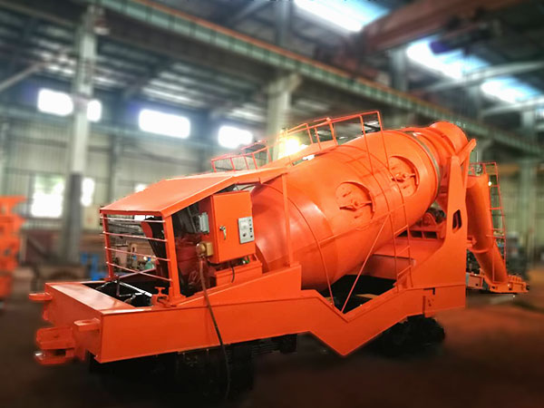 江西旭鋒機(jī)械制造有限公司_水泥罐車(chē)系列